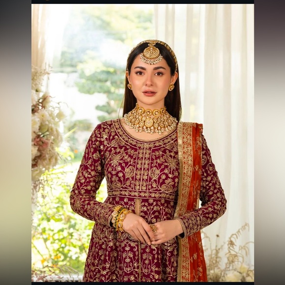 Asim Jofa Bridal Dress - Picture 3 of 17